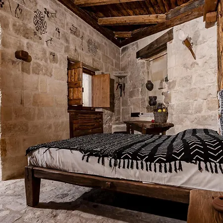 Hotell Moyseion - Immersion In A Distant Past (adults Only)